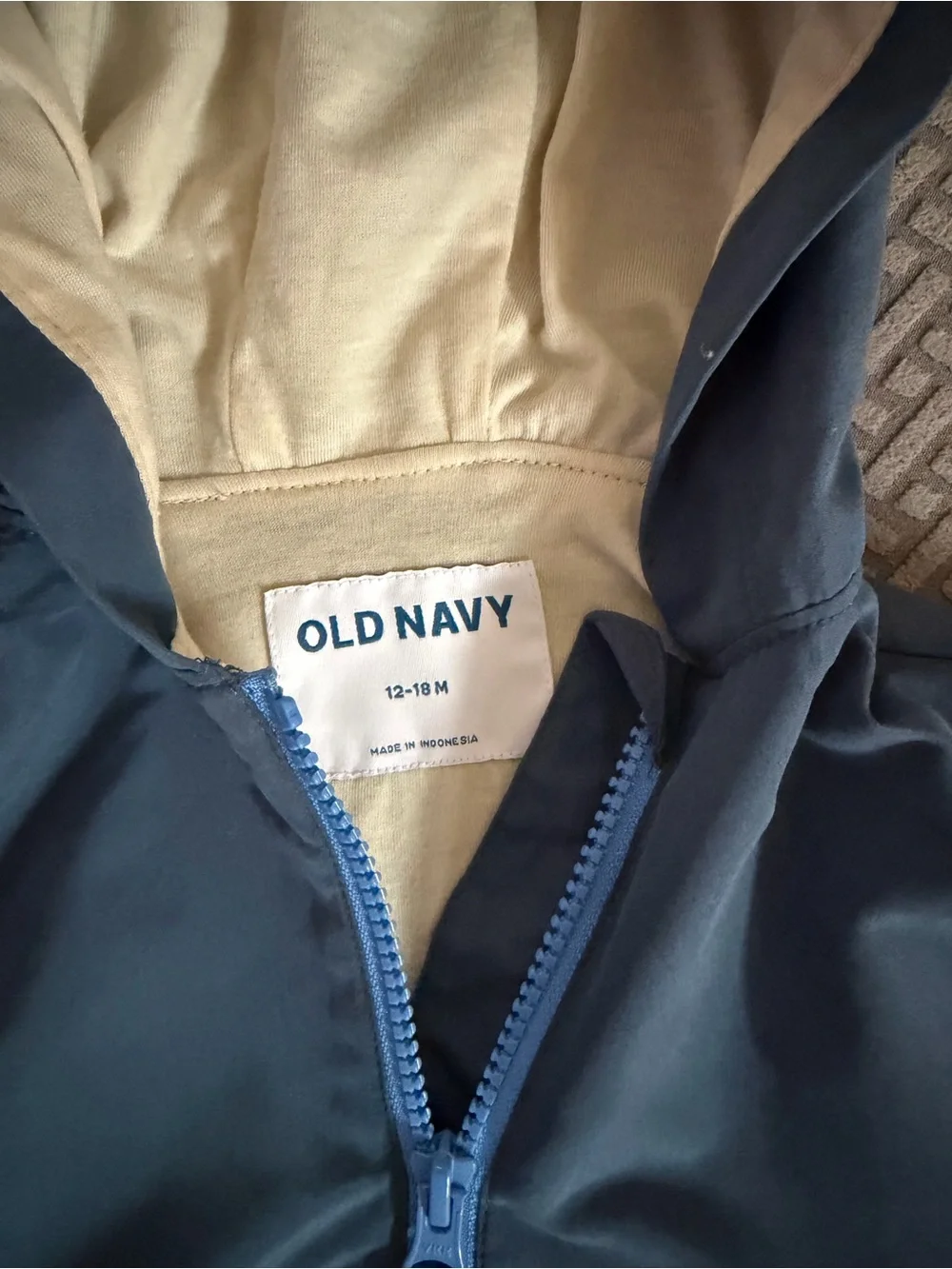 Old Navy never worn
